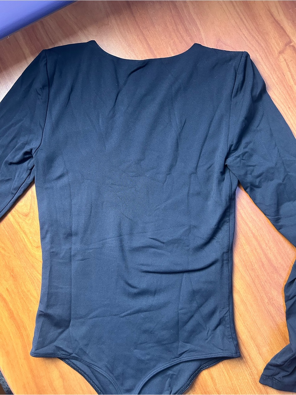 Aritzia Original Contour Bodysuit Crew Small Black - Picture 4 of 7